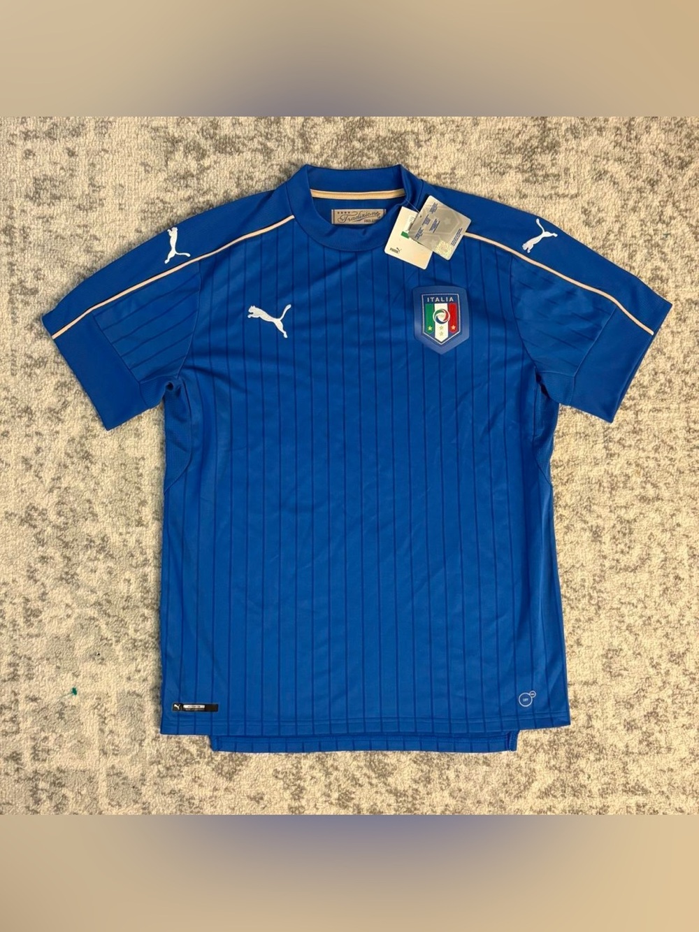 Authentic Puma Italy 2012-2013 blue soccer shirt size large brand new with tags